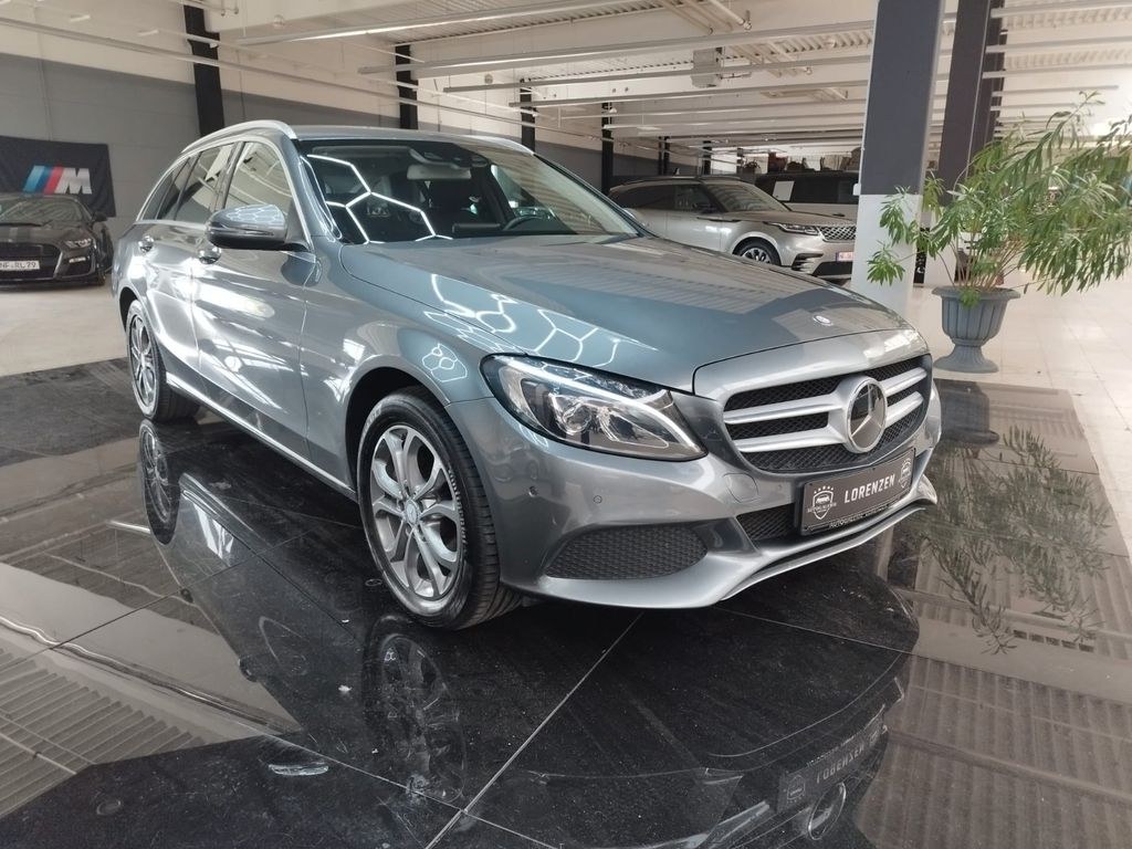 نمای دیگر مرسدس بنز C 250 C تی-مدل