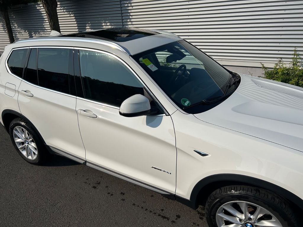 نمای دیگر بی ام و X3 xDrive 35 d xLine