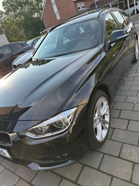 نمای دیگر بی ام و 320d xDrive تورینگ Advantage اتوماتیک Adv...