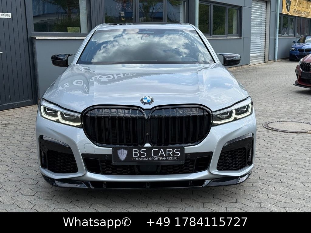 نمای دیگر بی ام و 750Li xDrive M اسپرت پکیج*اسکای لانژ*H&K*HuD*360