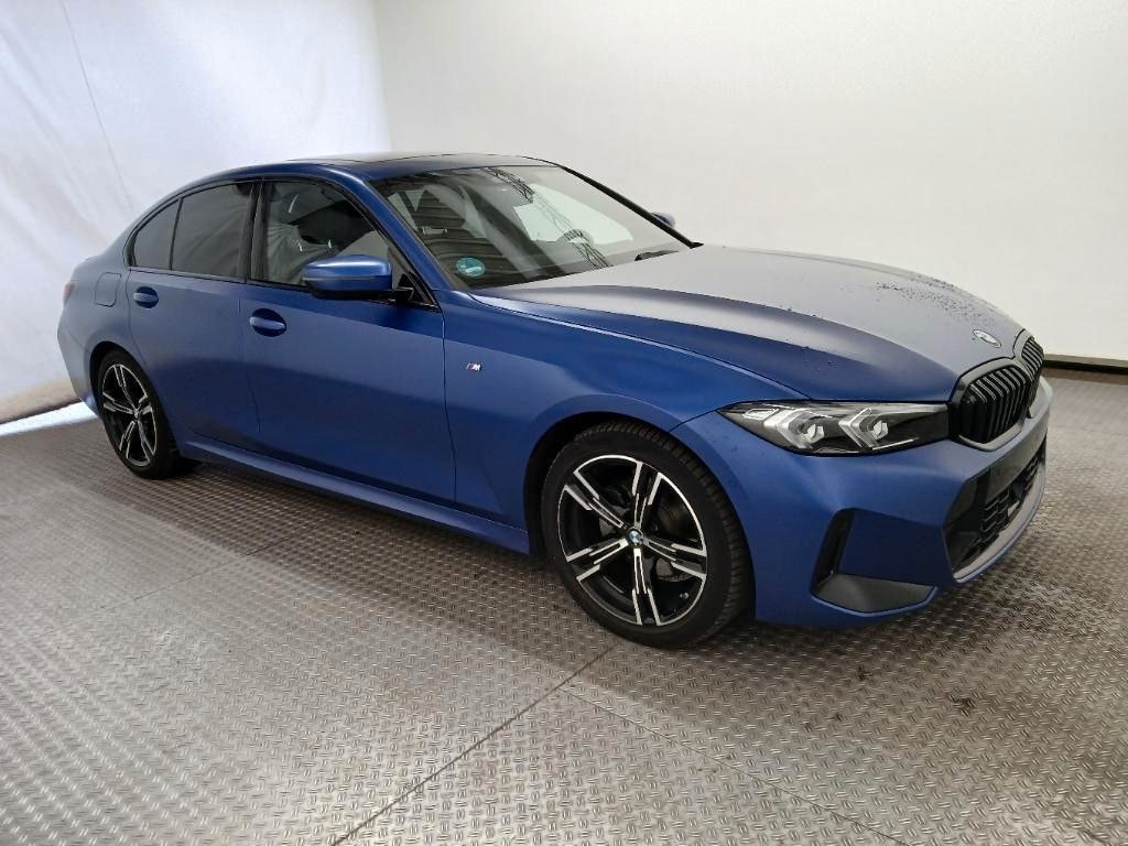 نمای دیگر بی ام و Lim. 320 d xDrive M Sport Panorama FROZEN PORTIM