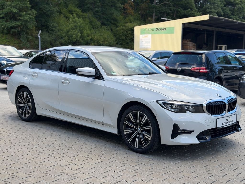 نمای دیگر بی ام و 3 لیموزین 320 d xDrive اسپورت لاین / HUP / RCAM / LED