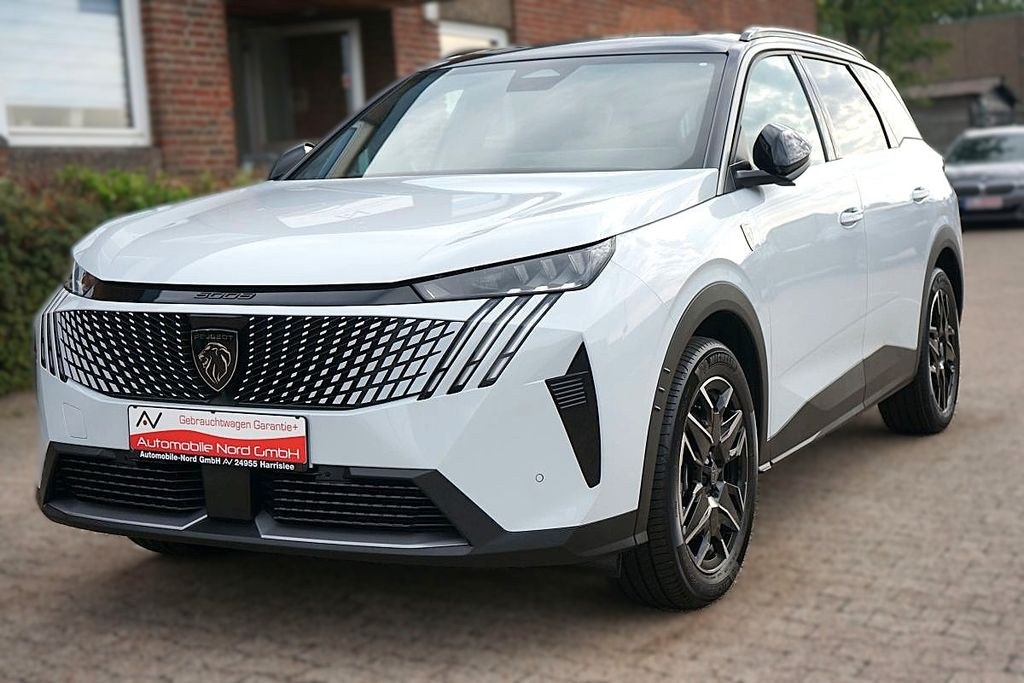 نمای دیگر پژو 5008 145 GT*7 صندلی*دوربین*مدل جدید