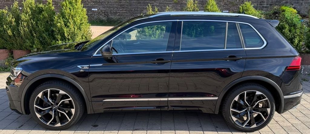 نمای دیگر فولکس واگن تیگوان 2.0 TDI SCR 176kW DSG 4MOTION R-LINE