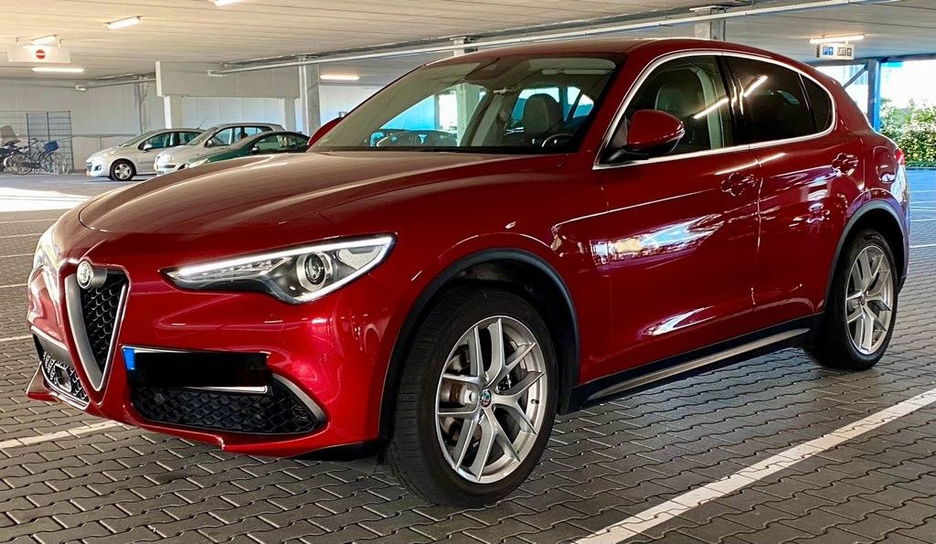 Alfa Romeo Stelvio Veloce Rosso Competizione
