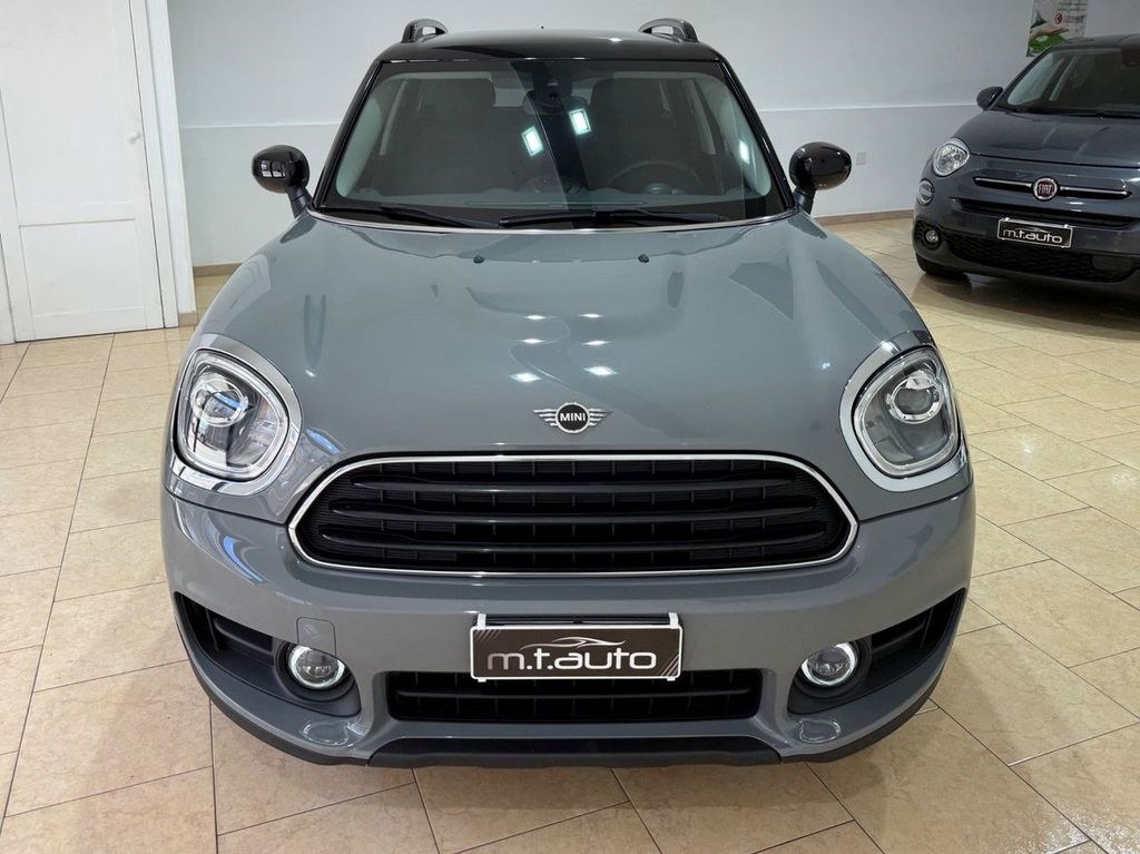 نمای دیگر MINI Mini Cooper D Countryman 2.0 Business Automatica