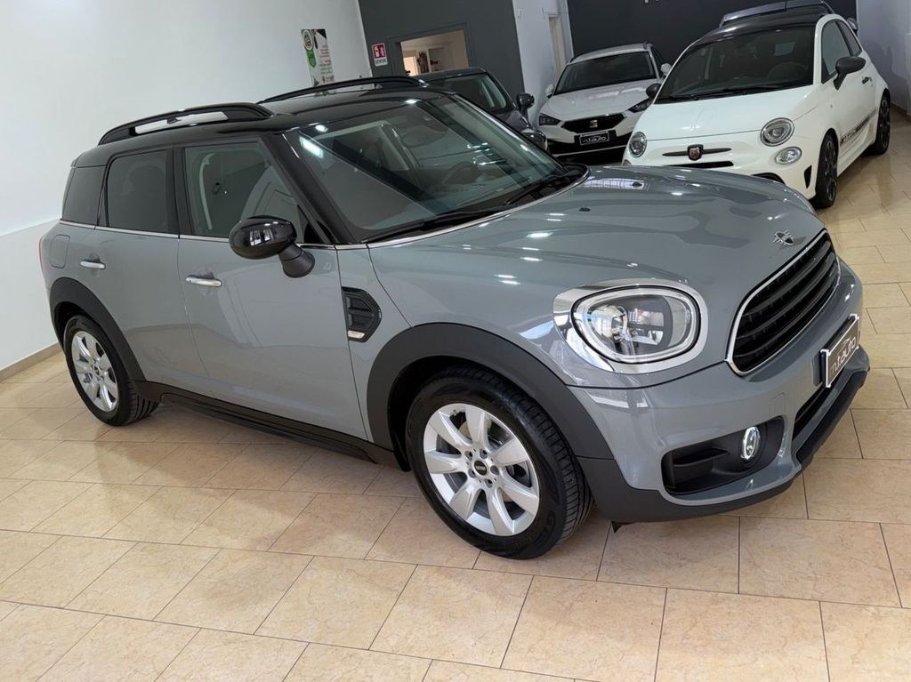 نمای دیگر MINI Mini Cooper D Countryman 2.0 Business Automatica