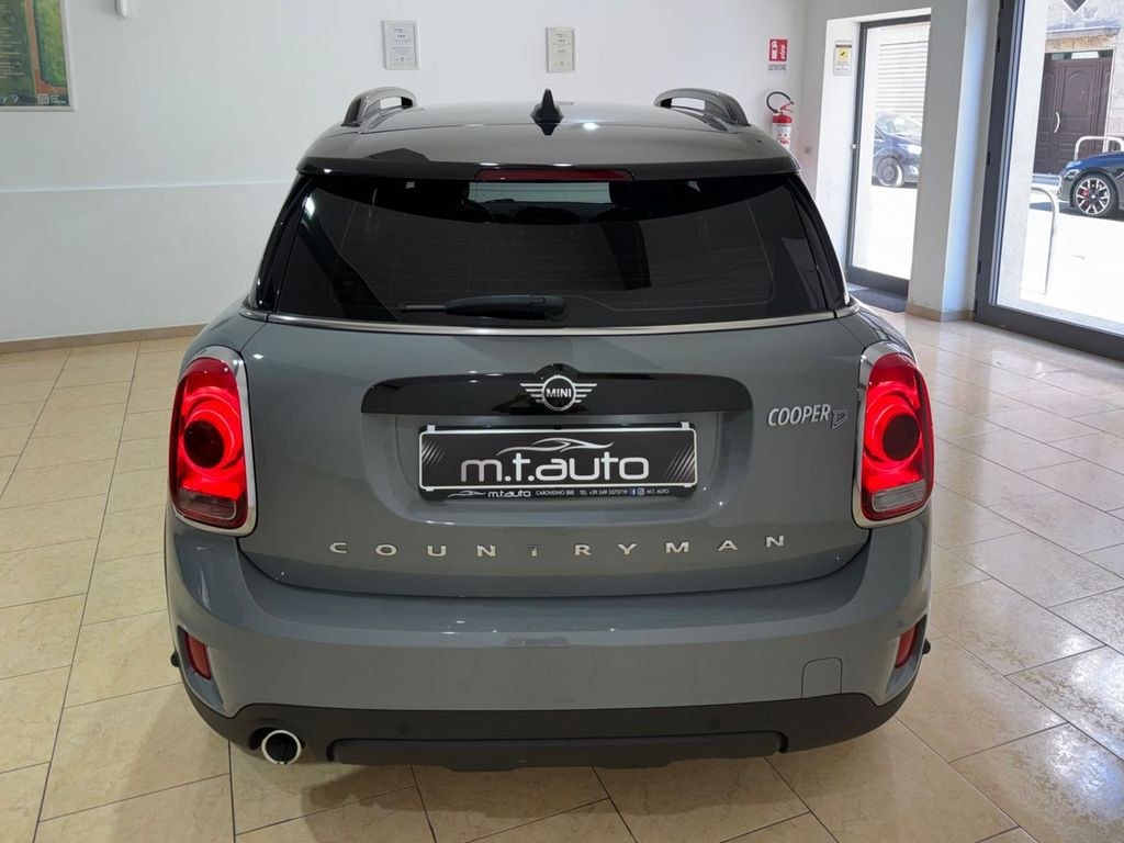 نمای دیگر MINI Mini Cooper D Countryman 2.0 Business Automatica