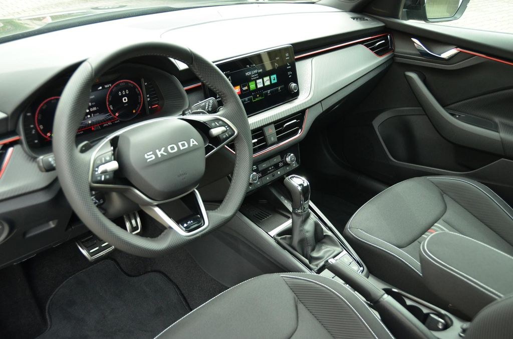 نمای دیگر Skoda Kamiq Monte Carlo Facelift 1.5 TSI DSG Panorama,