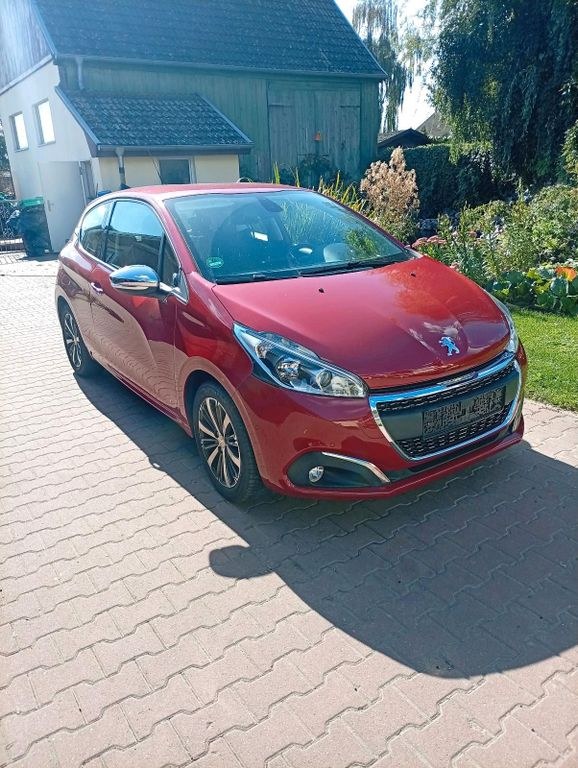 پژو 208 Pure Tech Automatik, wenig KM,...