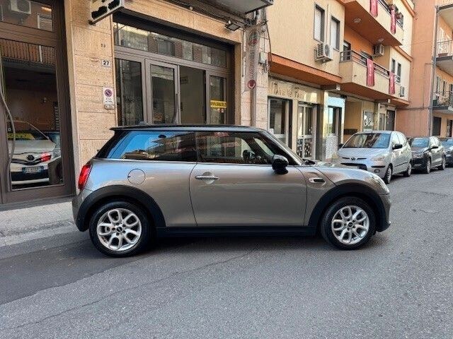 نمای دیگر MINI Mini 1.5 Cooper D Hype - Full LED - 2018