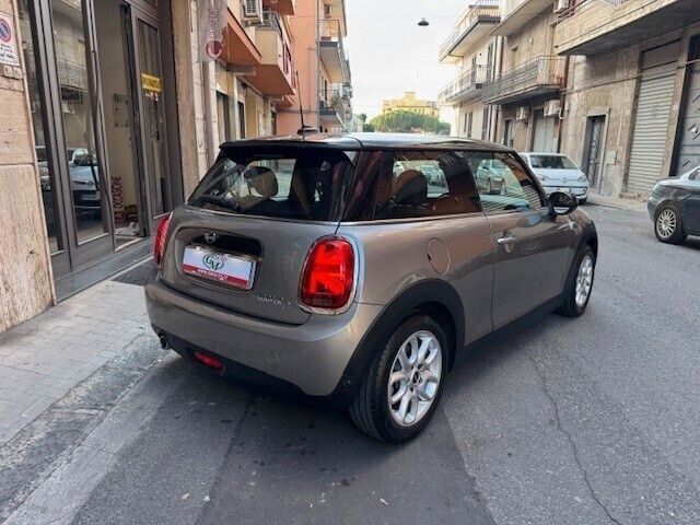 نمای دیگر MINI Mini 1.5 Cooper D Hype - Full LED - 2018