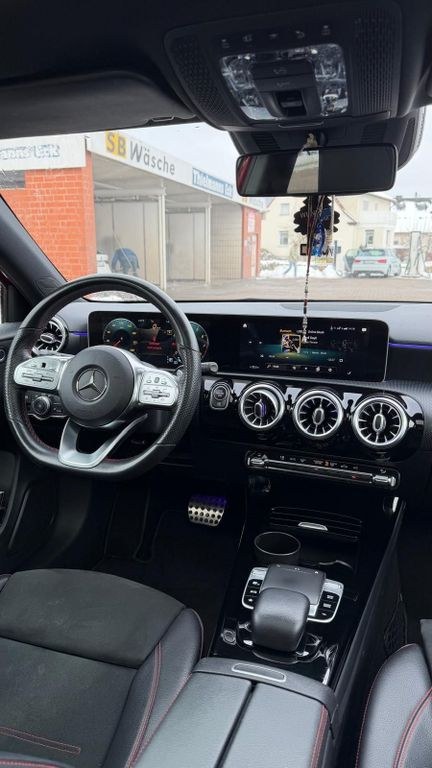 نمای دیگر مرسدس بنز مرسدس بنز a180 AMG لاین