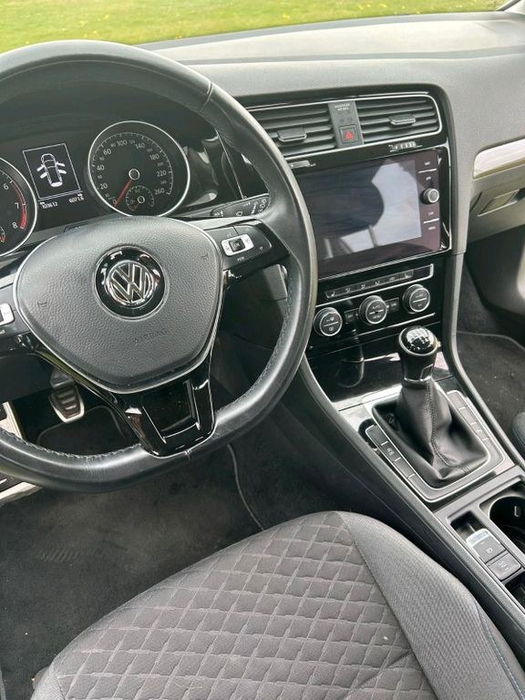 نمای دیگر فولکس واگن VW گلف7 واریانت 1.0 TSI / 116 PS / TÜV نو