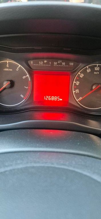 نمای دیگر اوپل ارائه یک اوپل کورسا e
