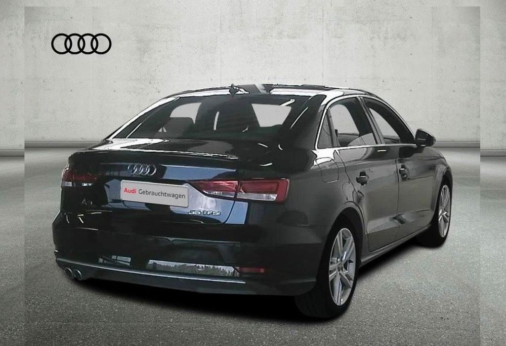نمای دیگر آئودی A3 35 TFSI اسپرت
