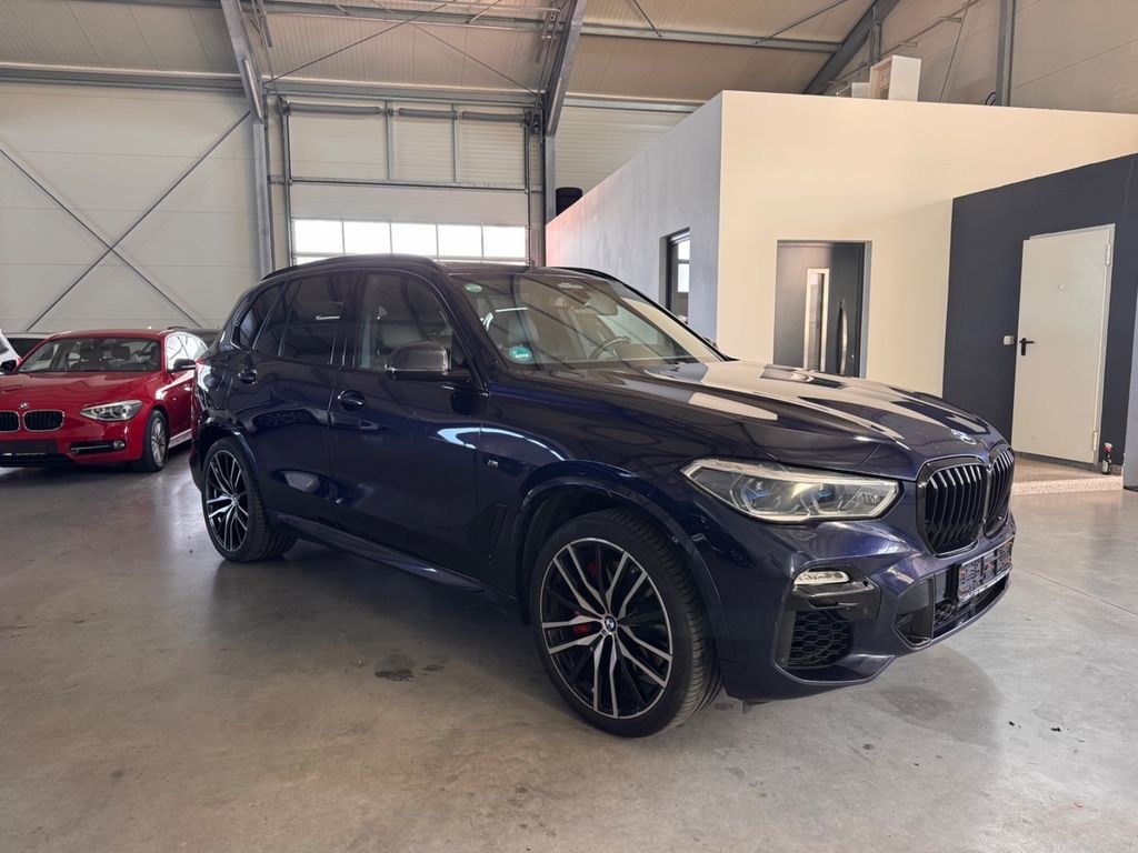 نمای دیگر بی ام و X5 M50i پکیج M اسپرت*ایندیویژوال*مرینو*پانوراما*