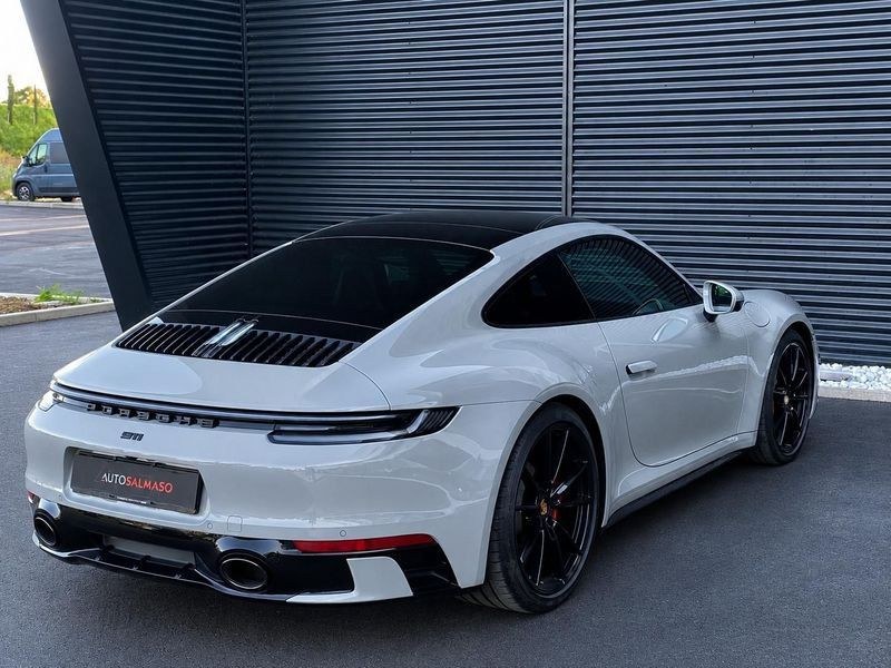 نمای دیگر پورشه 911 کاررا 4S 450 CV (992.1)