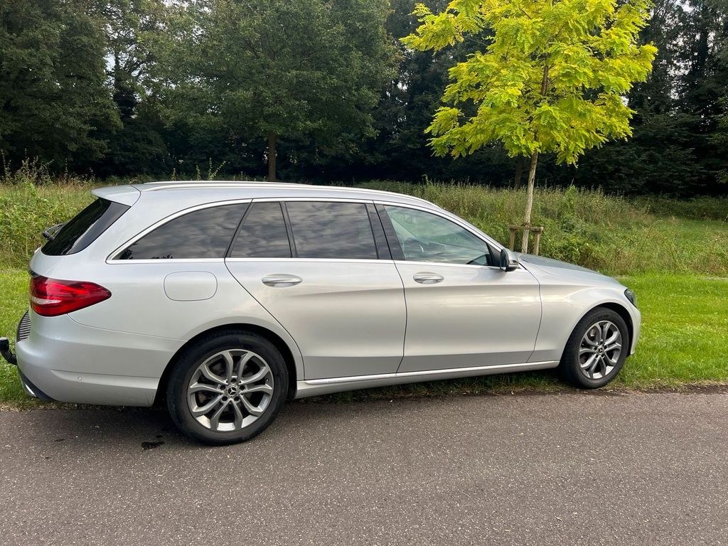 نمای دیگر مرسدس بنز مرسدس بنز W205 C 220 دیزل 4 Matic