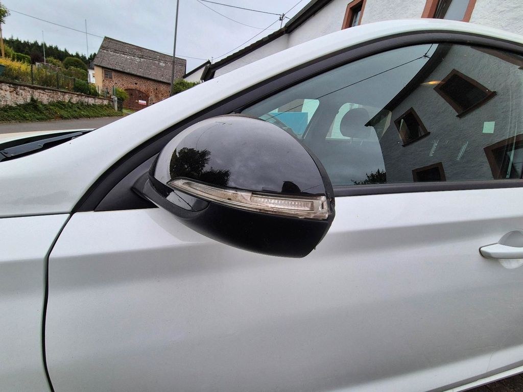 نمای دیگر هیوندای i30 1.0 T-GDi
