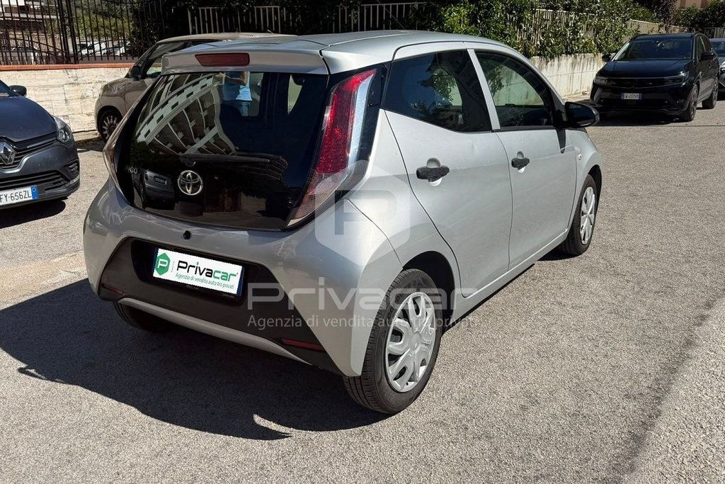 نمای دیگر تویوتا تویوتا آیگو 1.0 VVT-i 69 CV 5 در x-business