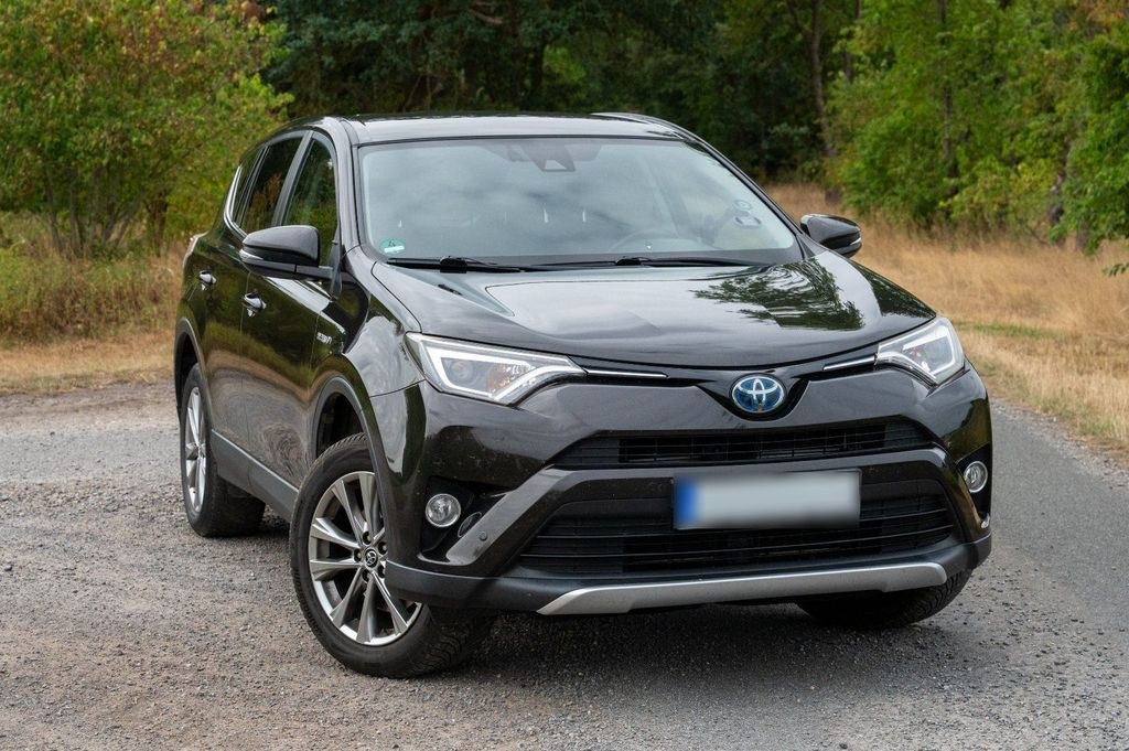 تویوتا RAV 4 هیبرید اتوماتیک - Scheckheft...