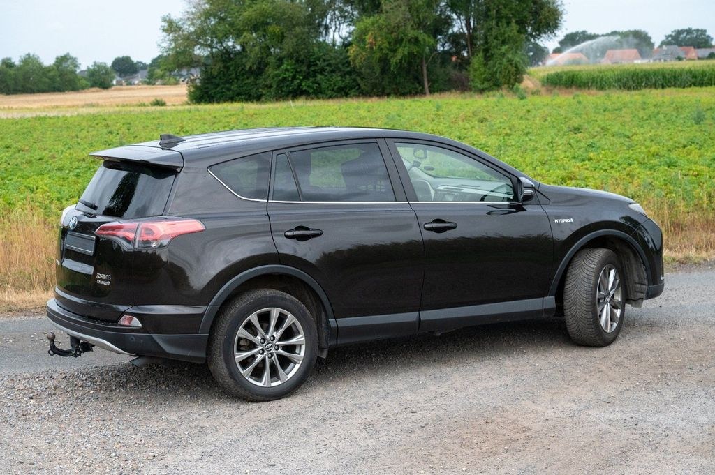 نمای دیگر تویوتا RAV 4 هیبرید اتوماتیک - Scheckheft...