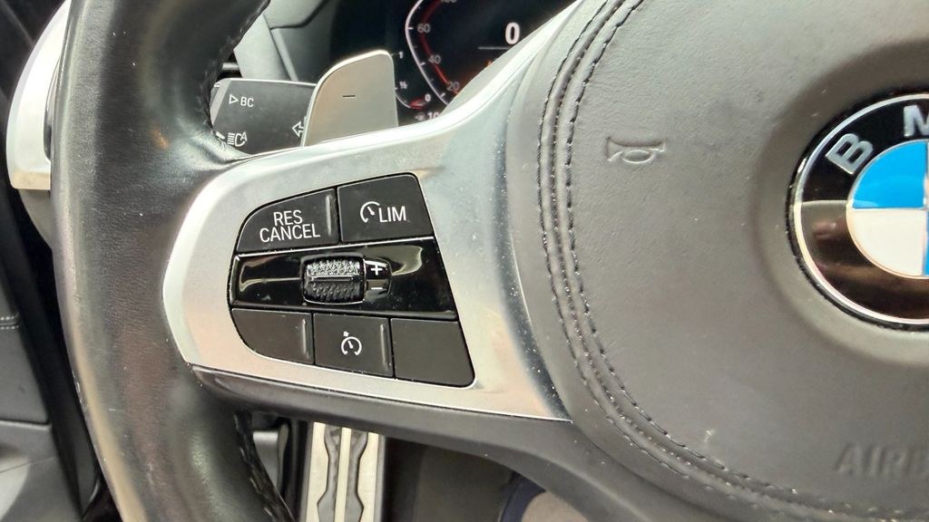 نمای دیگر بی ام و X4 xDrive 30 i ام اسپرت