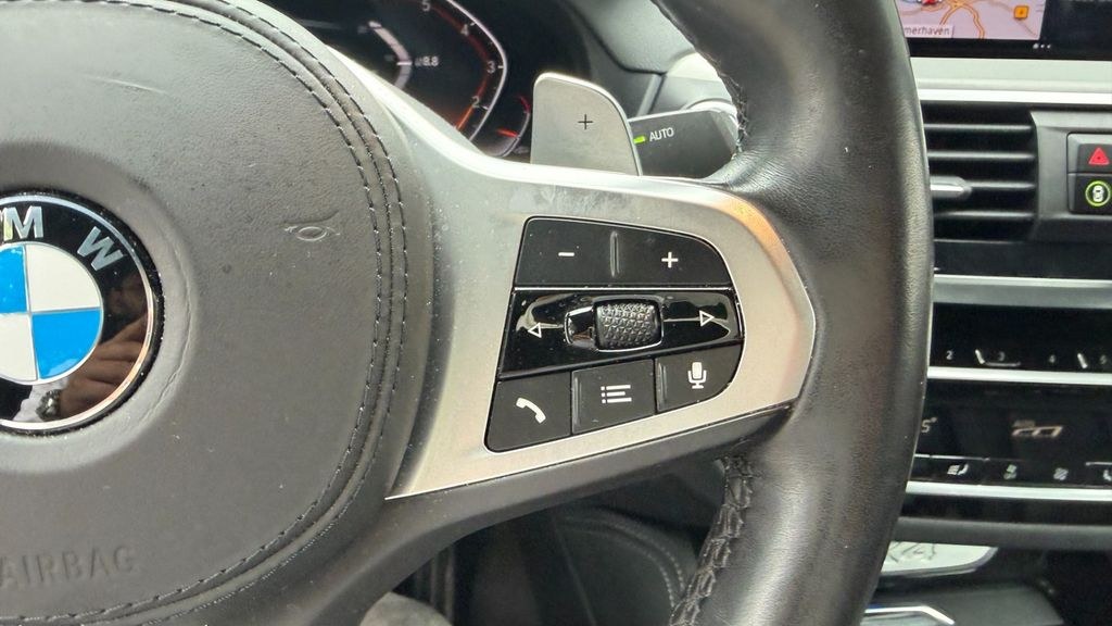 نمای دیگر بی ام و X4 xDrive 30 i ام اسپرت