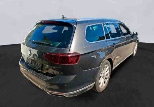 نمای دیگر فولکس واگن Passat Variant 2.0TDI IQ.LIGHT*ACC*AHK*RFK*ALC/L