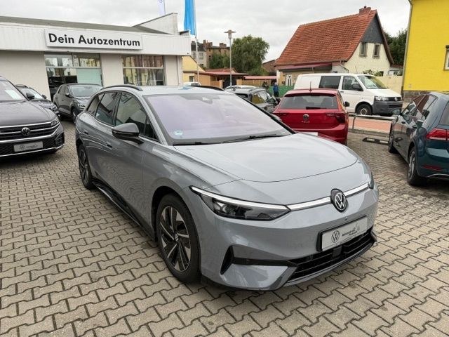 نمای دیگر فولکس واگن ID.7 تورر Pro S 210 KW 91 KWh