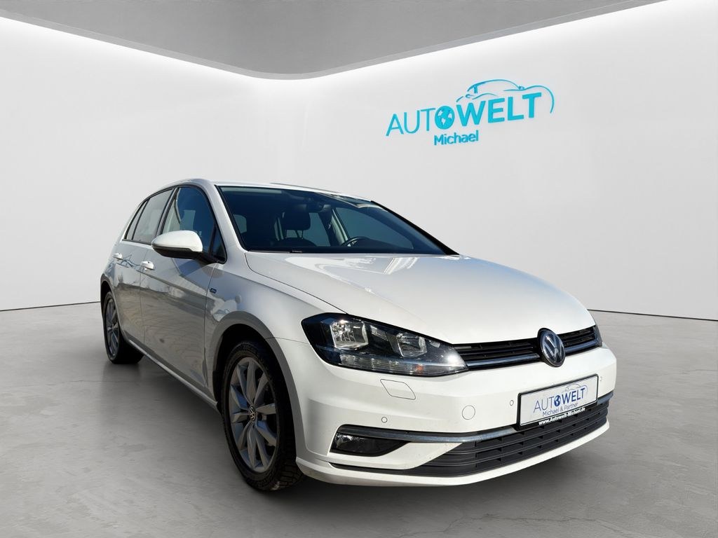نمای دیگر فولکس واگن گلف 7 1.6 TDI DSG SITZH LED APP NAV ACC AHK GJR