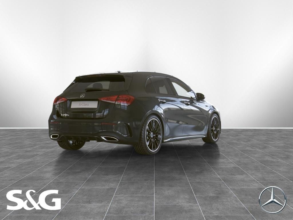 نمای دیگر مرسدس بنز A 250 e AMG چرم خاکستری+پانوراما+360°+M-LED+هایفای+دیسترونیک