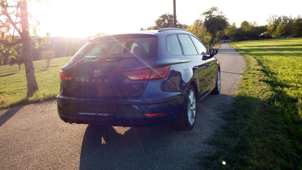 نمای دیگر سئات لئون 1.4 TSi ST FR