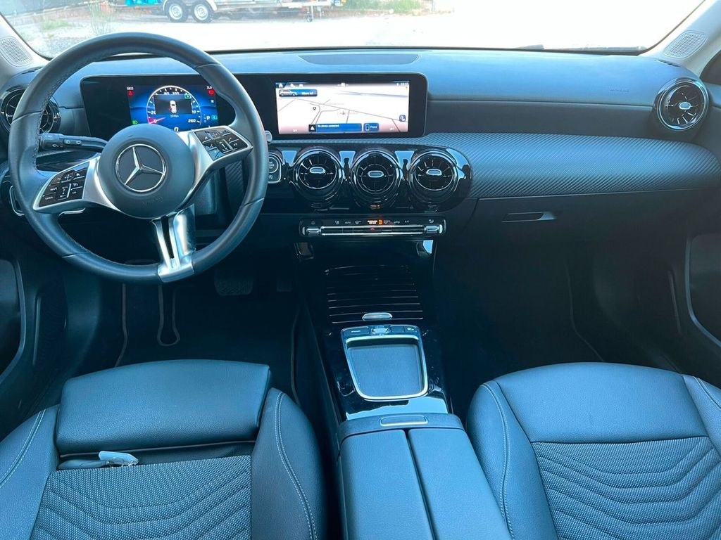 نمای دیگر سایر مرسدس بنز A 180 d اتوماتیک AMG لاین ادونس