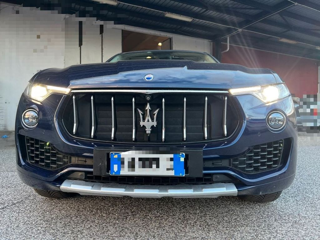 نمای دیگر مازراتی لوانته V6 دیزل AWD گرانلوسو 250cv