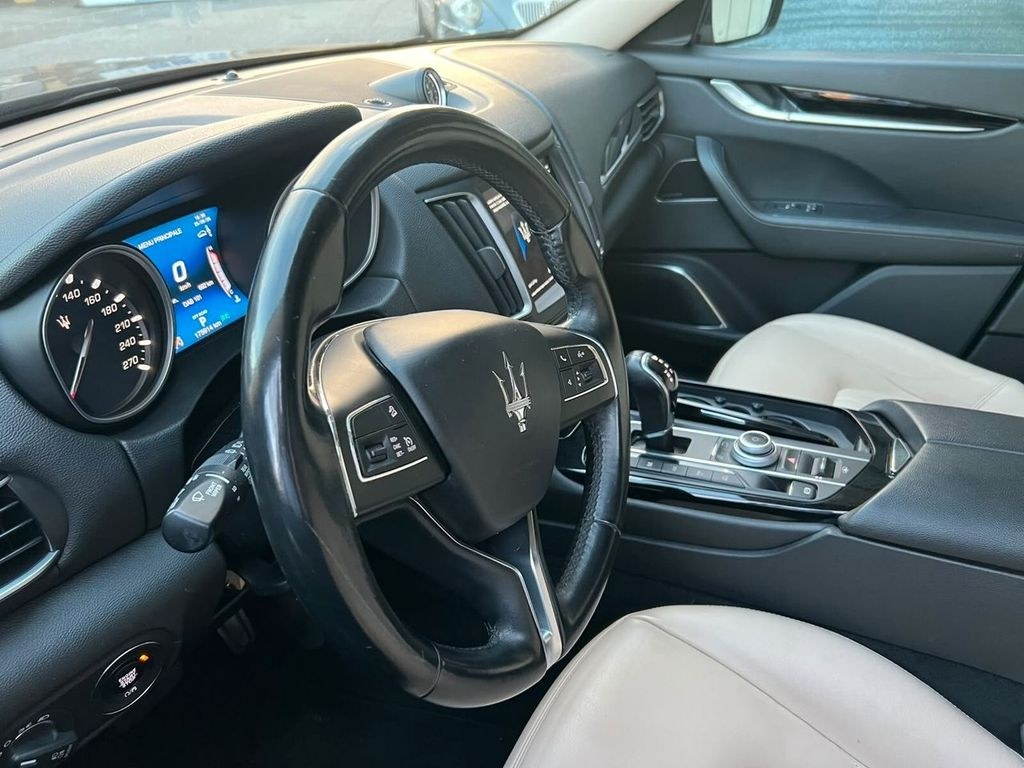 نمای دیگر مازراتی لوانته V6 دیزل AWD گرانلوسو 250cv
