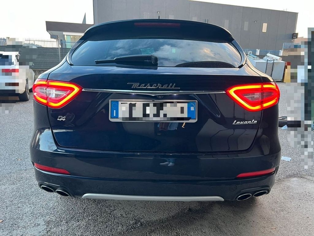 نمای دیگر مازراتی لوانته V6 دیزل AWD گرانلوسو 250cv