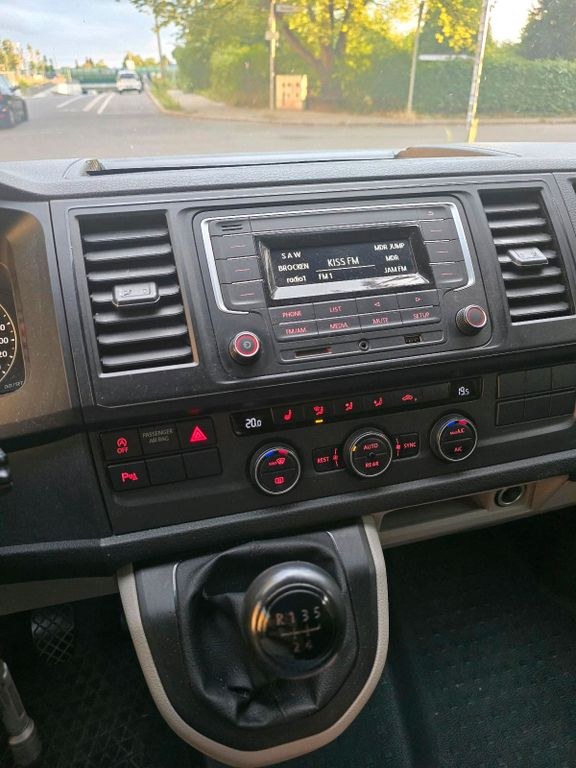 نمای دیگر فولکس واگن VW T6 کاراول 2.0 TDI T6 کولر دیجیتال