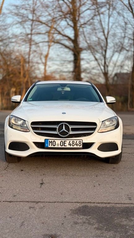 نمای دیگر مرسدس بنز مرسدس بنز C200d T-Modell