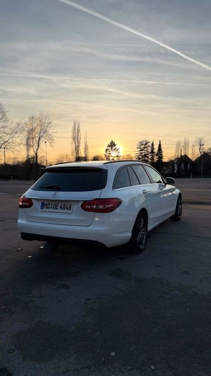 نمای دیگر مرسدس بنز مرسدس بنز C200d T-Modell