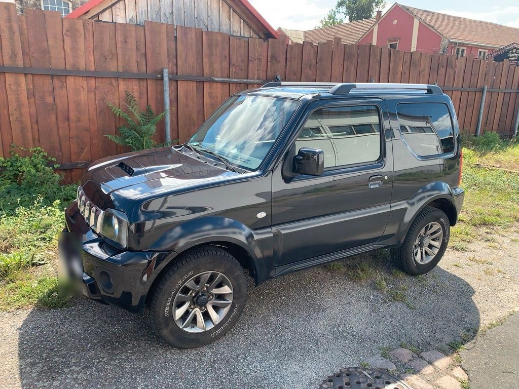 سوزوکی جیمنی 1.3 استایل | 84 PS | 69.371km ...