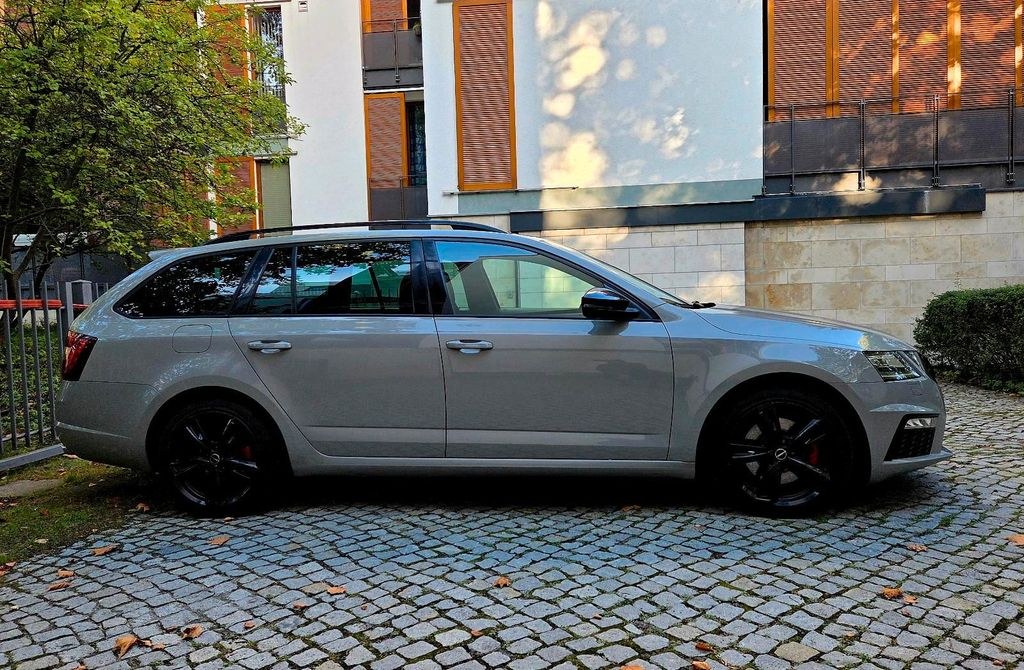 نمای دیگر اشکودا اکتاویا کمبی VRS 2.0 TDI - 184 PS -...