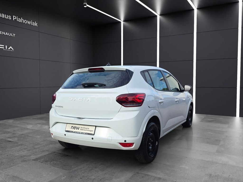 نمای دیگر داچیا ساندرو اکسپرشن TCe 100 ECO-G گاز کولر