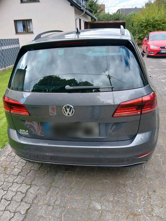 نمای دیگر فولکس واگن گلف اسپورتسسن 1.0 TSI