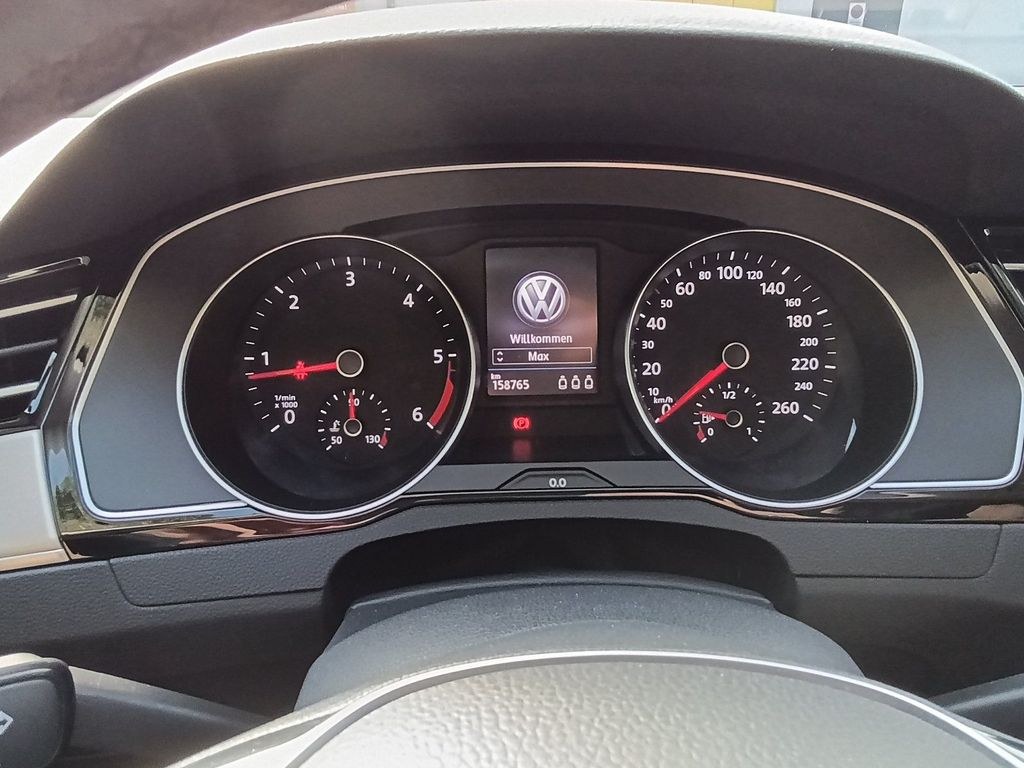 نمای دیگر فولکس واگن VW پاسات استفاده شخصی