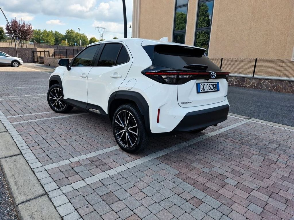 نمای دیگر سایر تویوتا یاریس کراس 1.5 Hybrid 5p. E-CVT اکتیو
