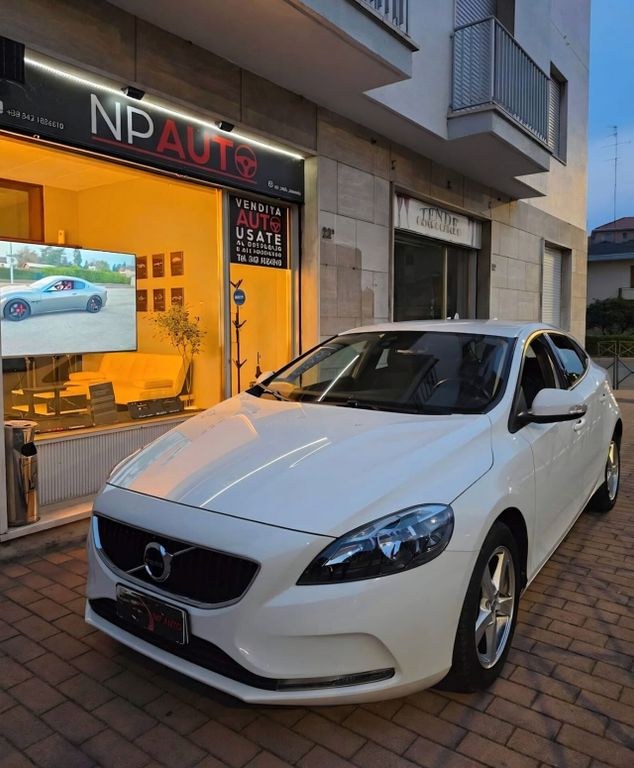 ولوو V40 D2 اینسکریپشن