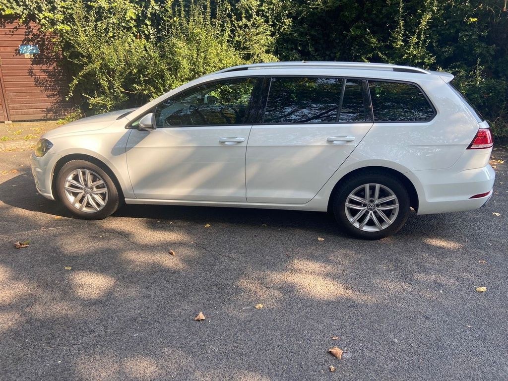 نمای دیگر فولکس واگن گلف 7 2.0TDI واریانت