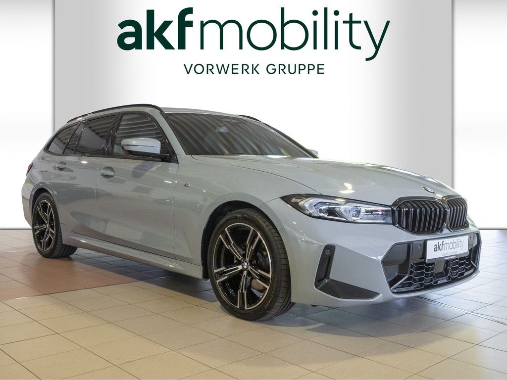 نمای دیگر بی ام و 320 d تورینگ xDrive M اسپرت-بی ام و لایف کوکپیت پرو